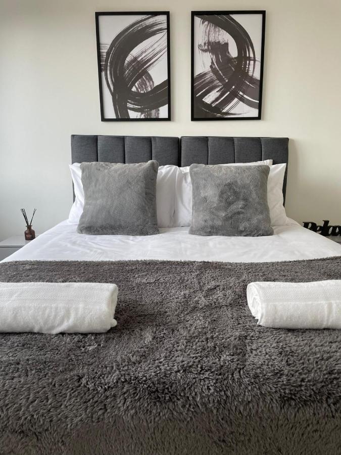 Premier Suite- Bedford City Centre With Free Gym & Parking Exterior foto